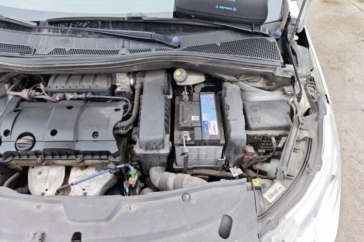 Used Peugeot 2008 2014 1.6L Automatic Trend Edition Engine Bay Left