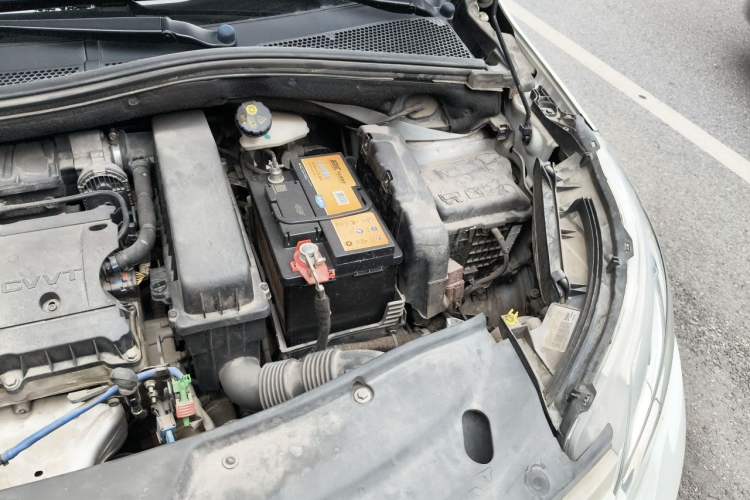 Used Peugeot 2008 2014 1.6L Automatic Fashion Edition Engine Bay Left