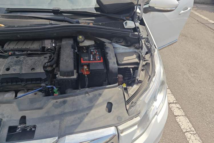 Used Peugeot 2008 2014 1.6L Automatic Fashion Edition Engine Bay Left