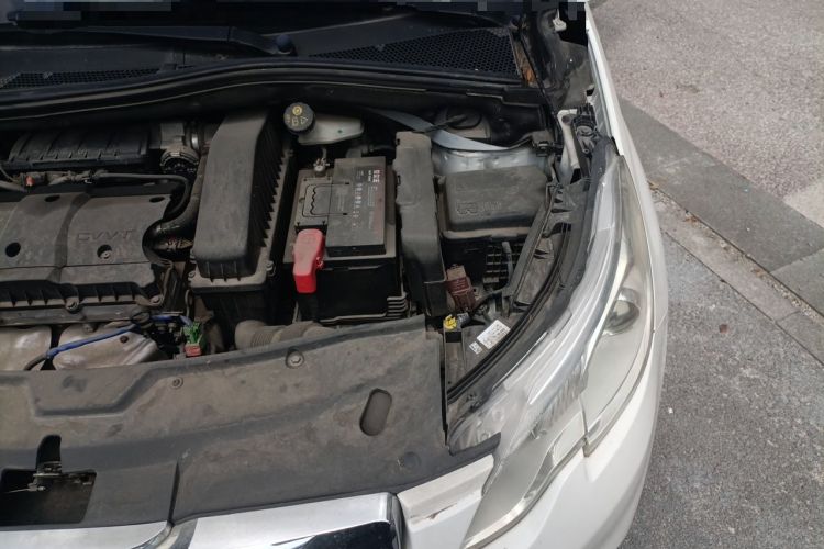 Used Peugeot 2008 2014 1.6L Automatic Navigation Edition Engine Bay Left