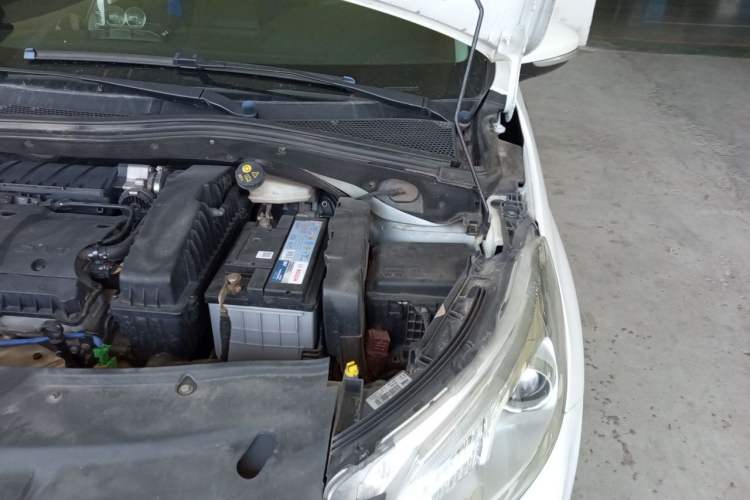Used Peugeot 2008 2014 1.6L Automatic Trend Edition Engine Bay Left