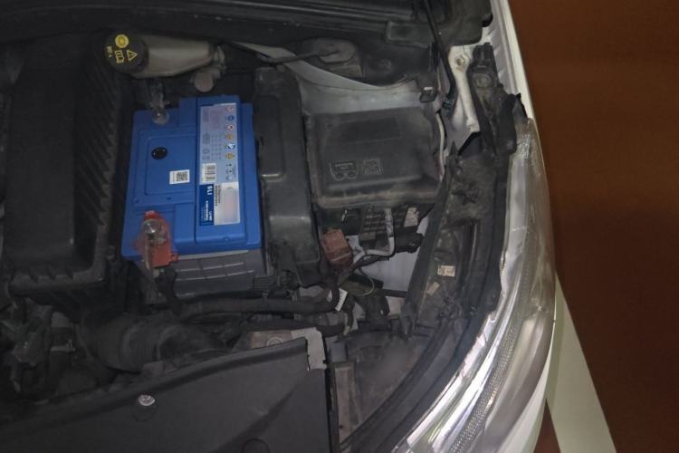 Used Peugeot 2008 2014 1.6L Automatic Fashion Edition Engine Bay Left