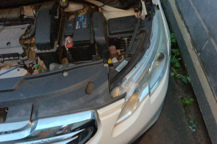 Used Peugeot 2008 2014 1.6L Automatic Trend Edition Engine Bay Left