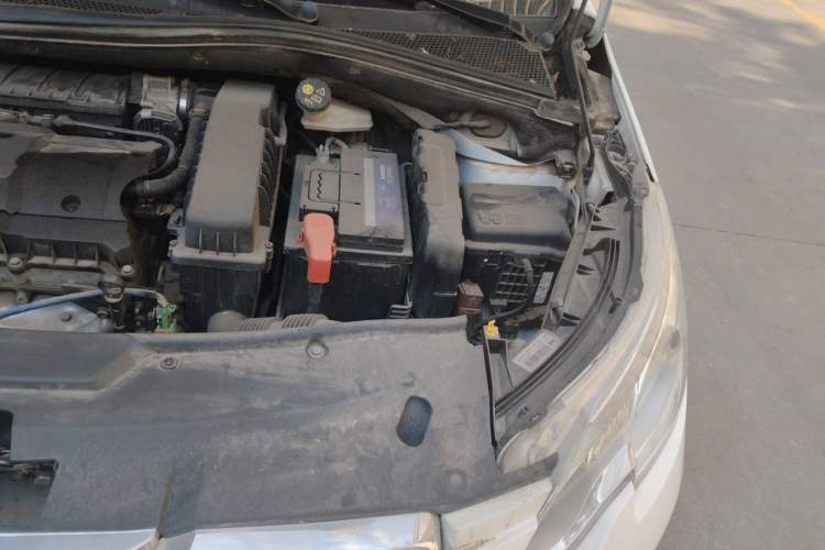 Used Peugeot 2008 2014 1.6L Automatic Trend Edition Engine Bay Left