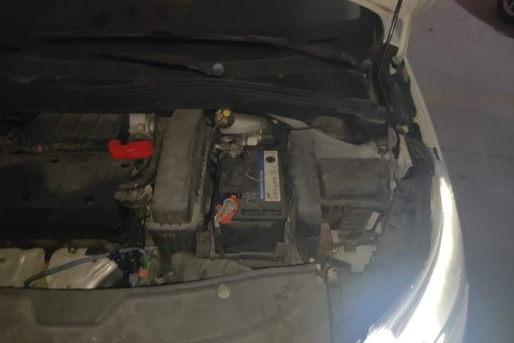 Used Peugeot 2008 2014 1.6L Automatic Navigation Edition Engine Bay Left