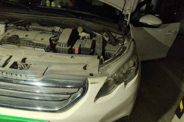 Used Peugeot 2008 2014 1.6L Manual Fashion Edition Engine Bay Left
