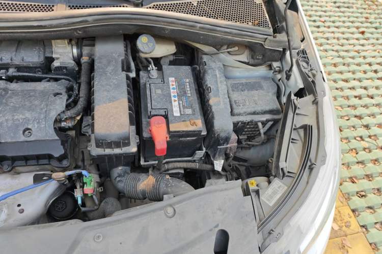 Used Peugeot 2008 2014 1.6L Automatic Excellence Edition Engine Bay Left