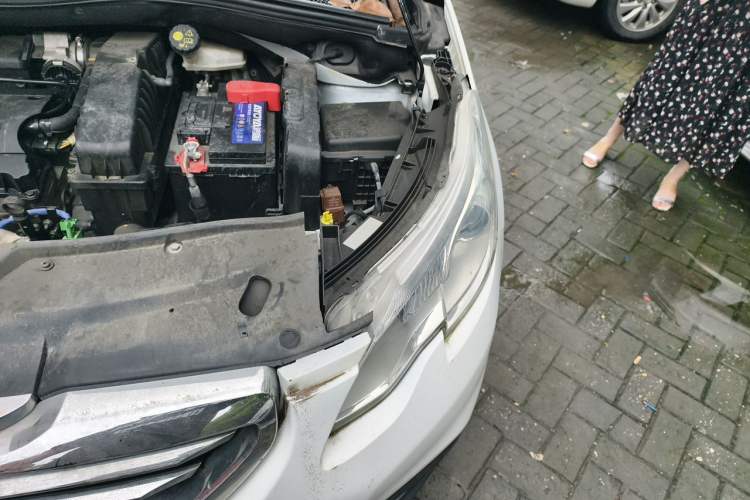 Used Peugeot 2008 2014 1.6L Automatic Fashion Edition Engine Bay Left