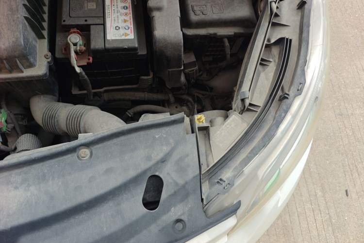Used Peugeot 2008 2014 1.6L Automatic Fashion Edition Engine Bay Left