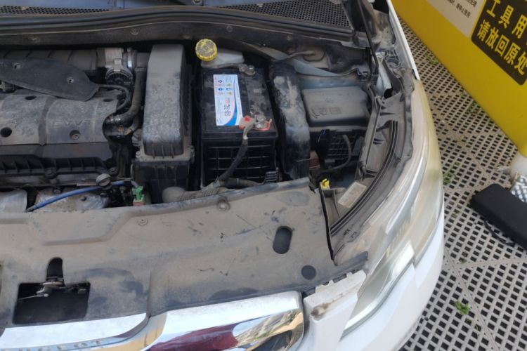 Used Peugeot 2008 2014 1.6L Automatic Fashion Edition Engine Bay Left