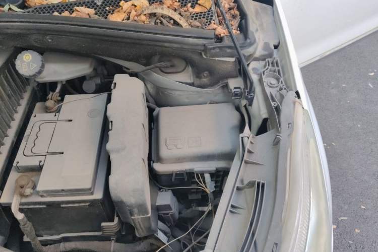 Used Peugeot 2008 2014 1.6L Manual Fashion Edition Engine Bay Left