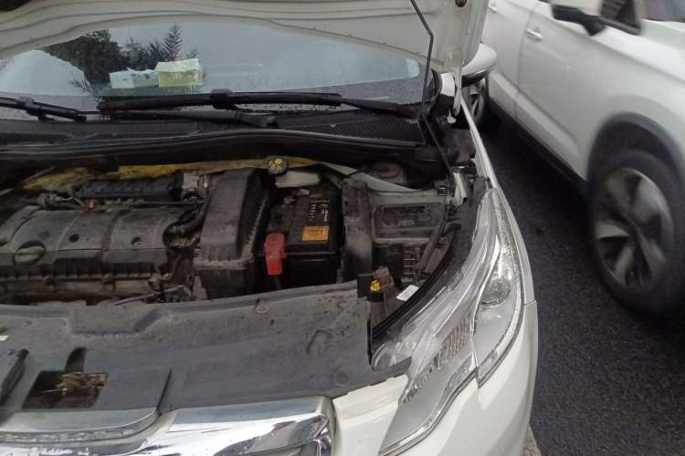 Used Peugeot 2008 2014 1.6L Automatic Fashion Edition Engine Bay Left