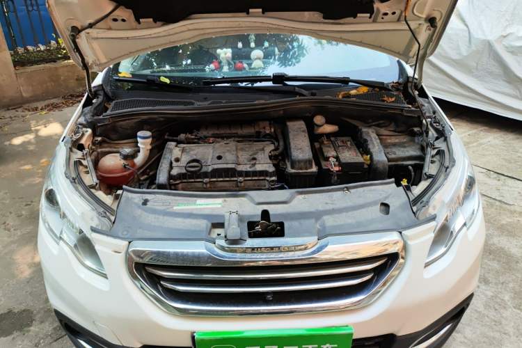 Used Peugeot 2008 2014 1.6L Manual Fashion Edition Engine Bay