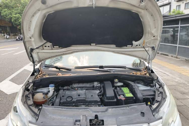Used Peugeot 2008 2014 1.6L Automatic Trend Edition Engine Bay