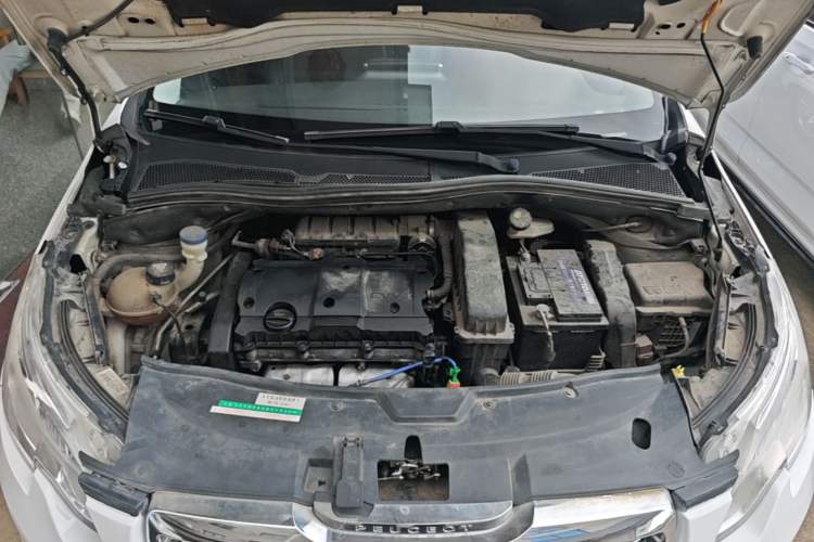 Used Peugeot 2008 2014 1.6L Automatic Fashion Edition Engine Bay
