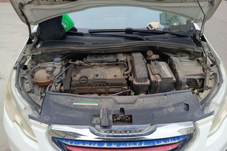 Used Peugeot 2008 2014 1.6L Automatic Fashion Edition Engine Bay