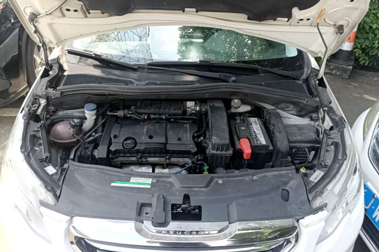 Used Peugeot 2008 2014 1.6L Automatic Fashion Edition Engine Bay
