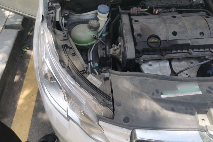 Used Peugeot 2008 2014 1.6L Manual Fashion Edition Engine Bay Right