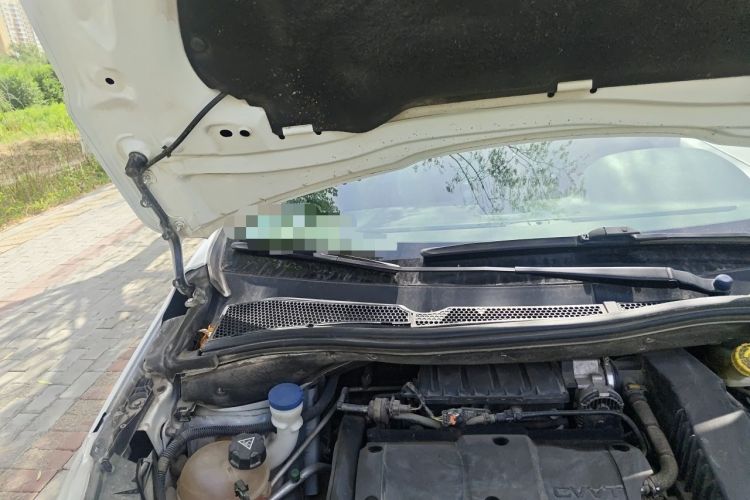 Used Peugeot 2008 2014 1.6L Automatic Navigation Edition Engine Bay Right