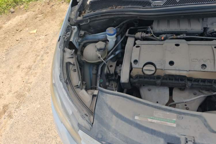 Used Peugeot 2008 2014 1.6L Automatic Navigation Edition Engine Bay Right