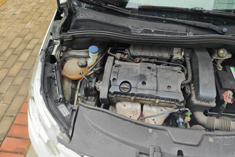Used Peugeot 2008 2014 1.6L Automatic Fashion Edition Engine Bay Right