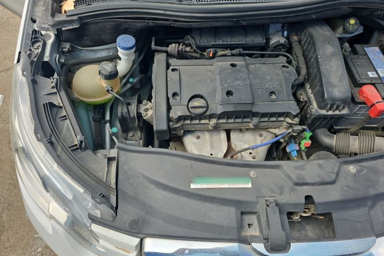 Used Peugeot 2008 2014 1.6L Automatic Fashion Edition Engine Bay Right