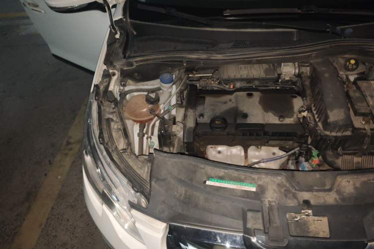 Used Peugeot 2008 2014 1.6L Automatic Trend Edition Engine Bay Right
