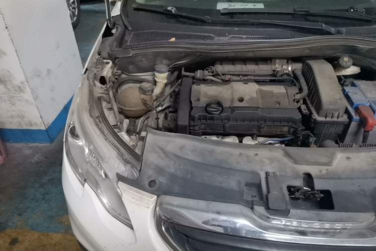 Used Peugeot 2008 2014 1.6L Manual Trend Edition Engine Bay Right