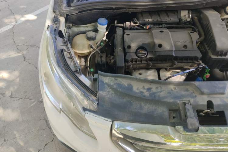 Used Peugeot 2008 2014 1.6L Automatic Trend Edition Engine Bay Right