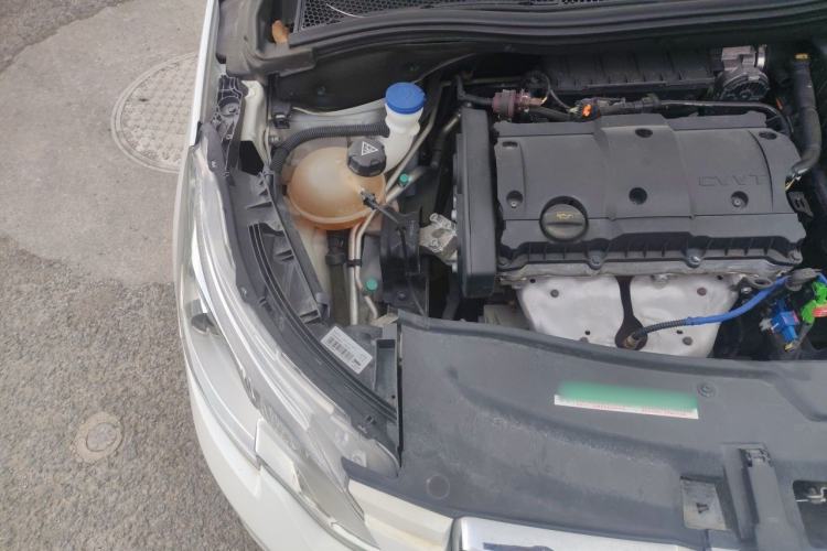 Used Peugeot 2008 2014 1.6L Manual Trend Edition Engine Bay Right