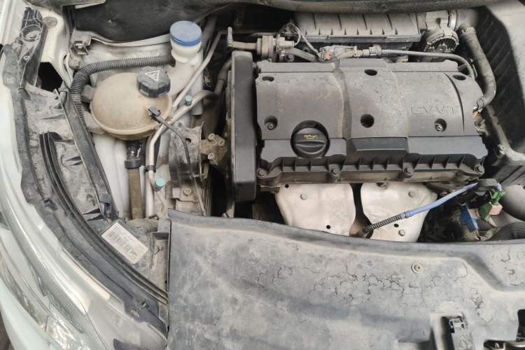 Used Peugeot 2008 2014 1.6L Automatic Fashion Edition Engine Bay Right