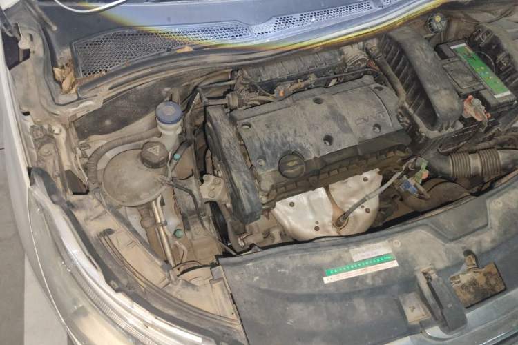 Used Peugeot 2008 2014 1.6L Manual Trend Edition Engine Bay Right