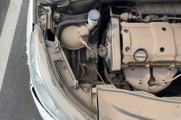 Used Peugeot 2008 2014 1.6L Manual Fashion Edition Engine Bay Right