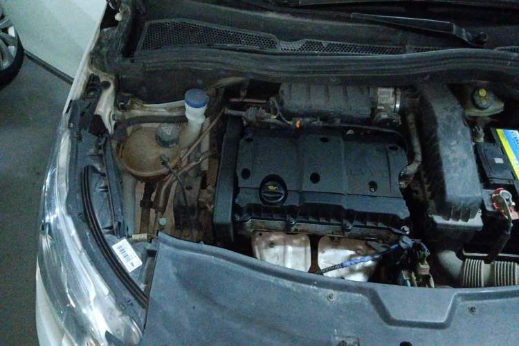 Used Peugeot 2008 2014 1.6L Automatic Fashion Edition Engine Bay Right