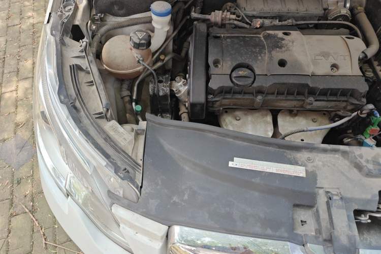 Used Peugeot 2008 2014 1.6L Automatic Fashion Edition Engine Bay Right