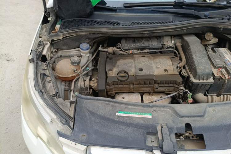 Used Peugeot 2008 2014 1.6L Automatic Fashion Edition Engine Bay Right