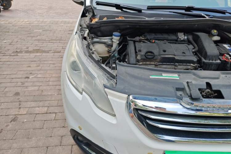 Used Peugeot 2008 2014 1.6L Automatic Fashion Edition Engine Bay Right