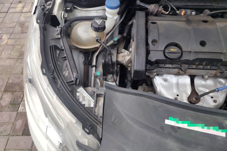 Used Peugeot 2008 2014 1.6L Manual Trend Edition Engine Bay Right