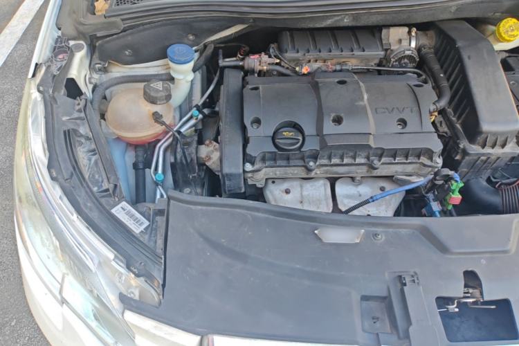 Used Peugeot 2008 2014 1.6L Automatic Fashion Edition Engine Bay Right