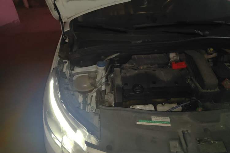 Used Peugeot 2008 2014 1.6L Automatic Navigation Edition Engine Bay Right