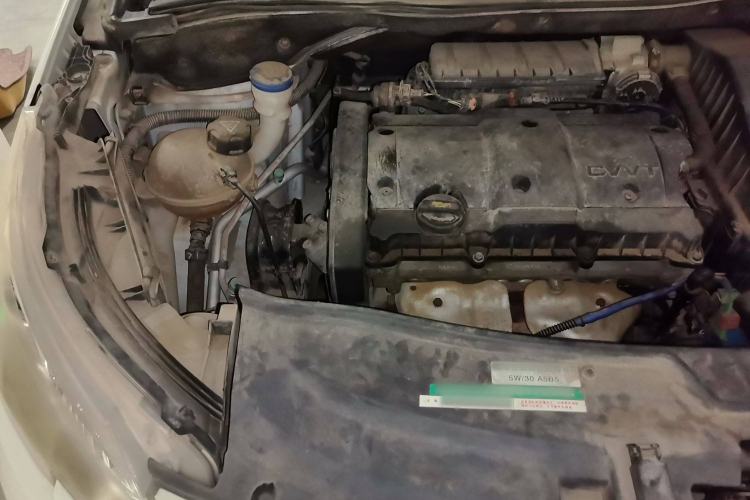 Used Peugeot 2008 2014 1.6L Automatic Fashion Edition Engine Bay Right