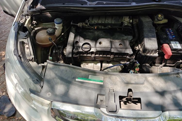 Used Peugeot 2008 2014 1.6L Automatic Trend Edition Engine Bay Right