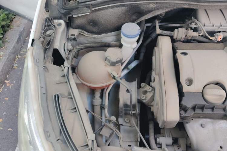 Used Peugeot 2008 2014 1.6L Manual Fashion Edition Engine Bay Right