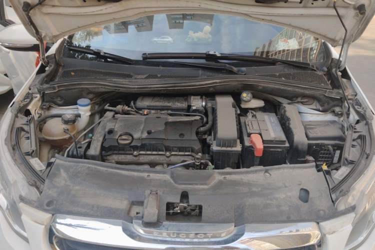 Used Peugeot 2008 2014 1.6L Automatic Trend Edition Engine Bay