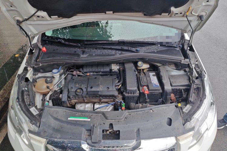 Used Peugeot 2008 2014 1.6L Automatic Fashion Edition Engine Bay
