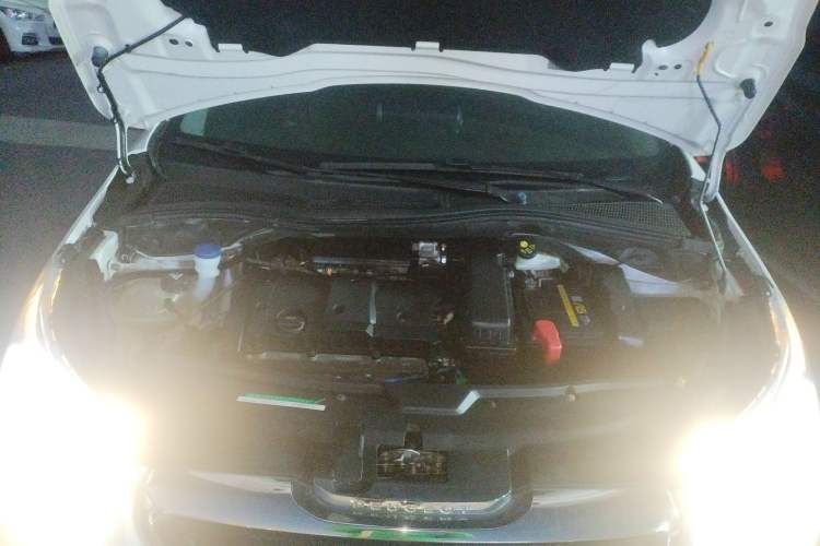 Used Peugeot 2008 2014 1.6L Automatic Trend Edition Engine Bay