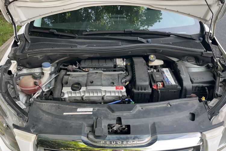 Used Peugeot 2008 2014 1.6L Automatic Fashion Edition Engine Bay