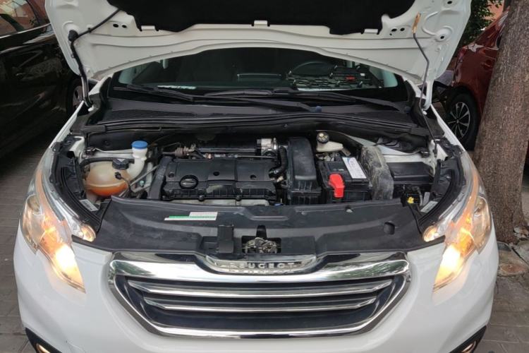 Used Peugeot 2008 2014 1.6L Automatic Fashion Edition Engine Bay