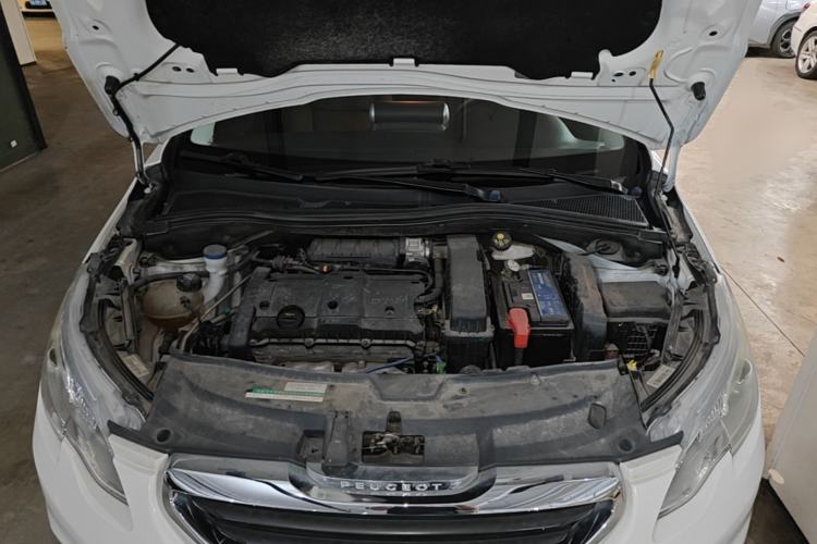 Used Peugeot 2008 2014 1.6L Automatic Trend Edition Engine Bay