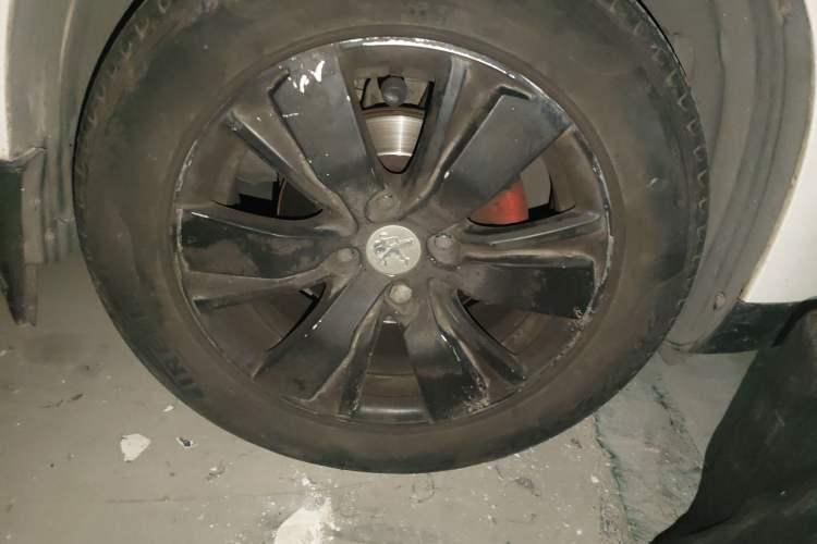 Used Peugeot 2008 2014 1.6L Automatic Fashion Edition Exterior 1